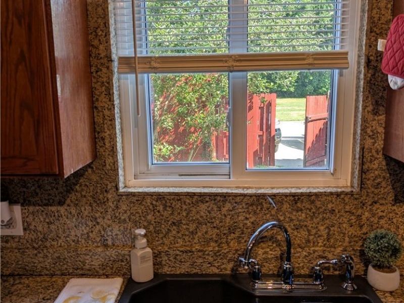 5975 Glenway Drive, Unit A, Brook Park, OH 44142 Photo 8
