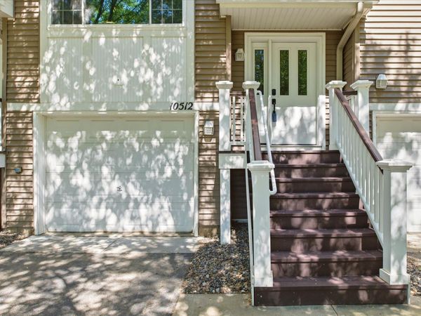 10512 8th Avenue N, Plymouth, MN 55441