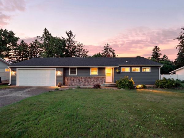 907 Fairfield Road, New Richmond, WI 54017