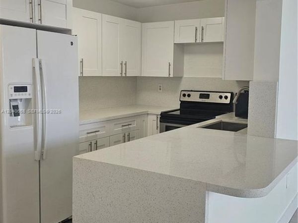 5625 W 20th Ave , Unit 208, Hialeah, FL 33012
