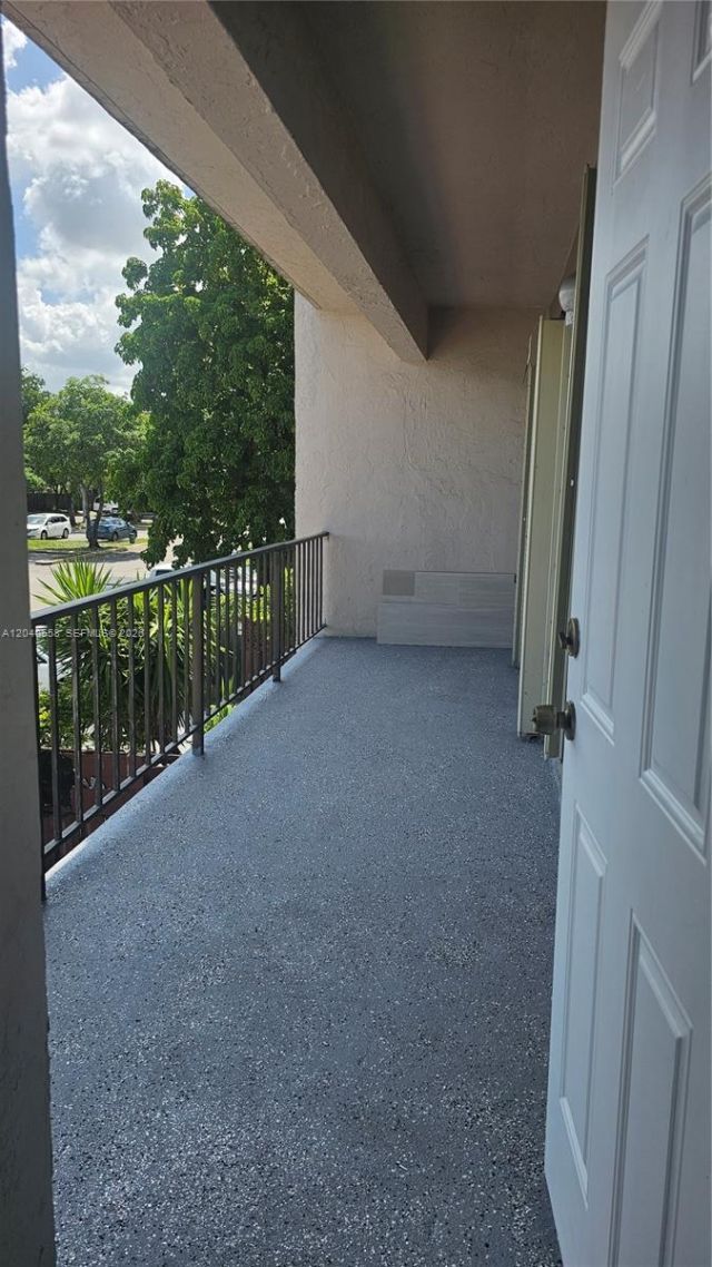 5625 W 20th Ave , Unit 208, Hialeah, FL 33012 Photo