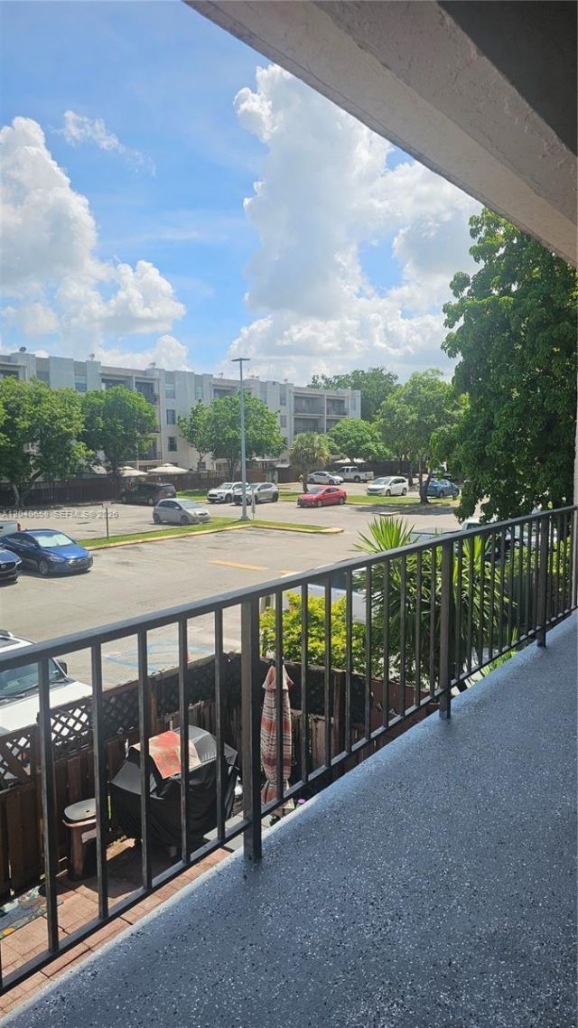 5625 W 20th Ave , Unit 208, Hialeah, FL 33012 Photo