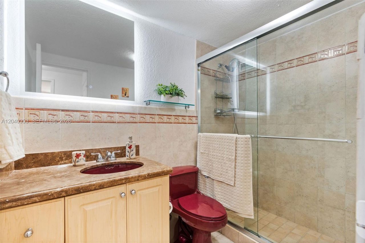 10185 Collins Ave , Unit 521, Bal Harbour, FL 33154 Photo