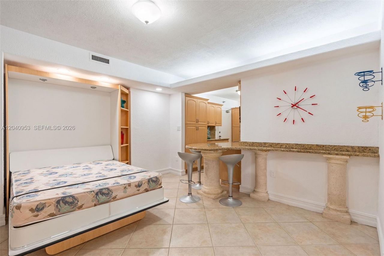 10185 Collins Ave , Unit 521, Bal Harbour, FL 33154 Photo