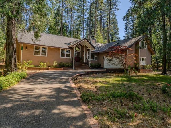 5535 Silver Saddle Ct, Hathaway Pines, CA 95233