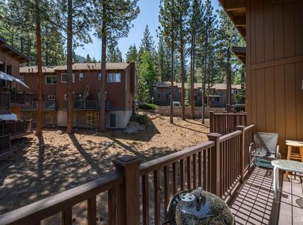 1390 Ski Run Boulevard, Unit 12, South Lake Tahoe, CA 96150 Photo