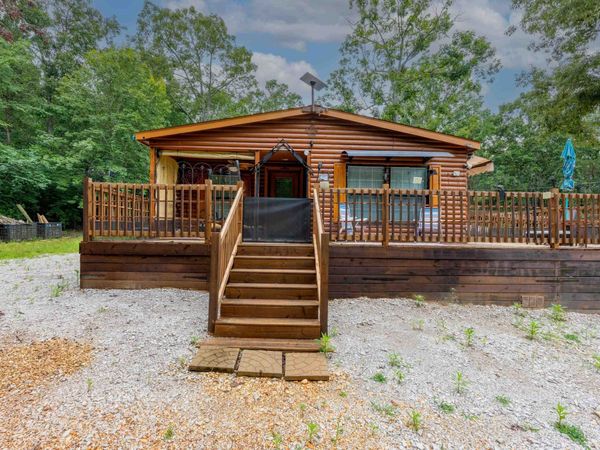 5604 Frankfort Rd, Tuscumbia, AL 35674
