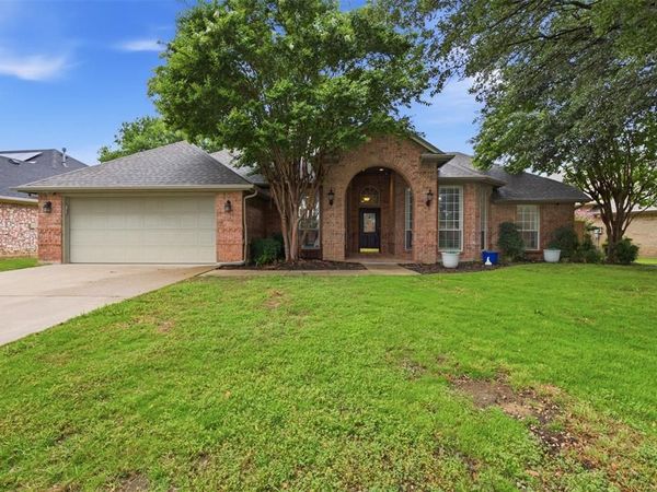 1109 Brook Arbor Drive , Mansfield, TX 76063