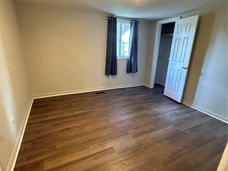 39 W 2nd Street, Unit B, Frazeysburg, OH 43822 Photo 11