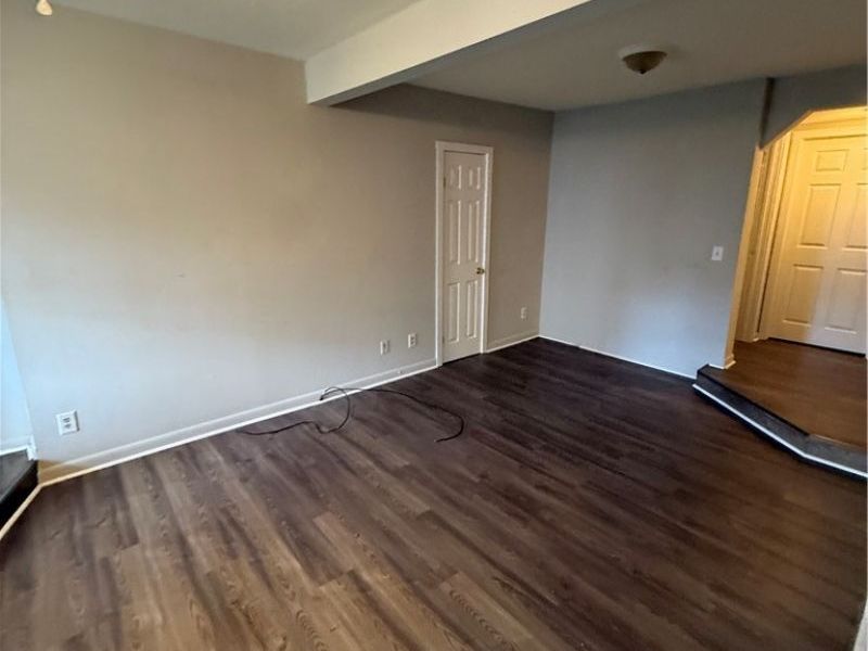 39 W 2nd Street, Unit B, Frazeysburg, OH 43822 Photo 5