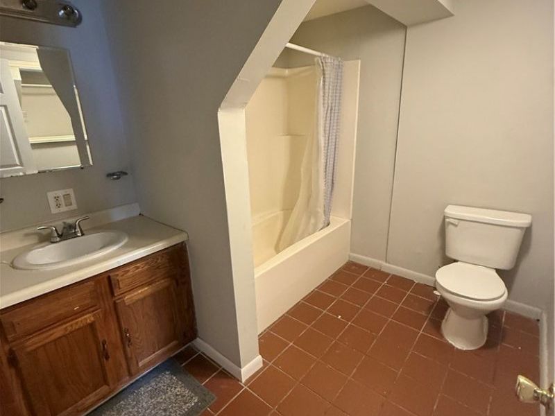 39 W 2nd Street, Unit B, Frazeysburg, OH 43822 Photo 7