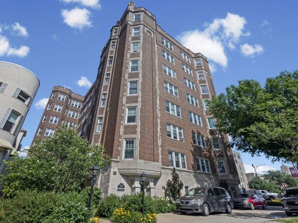 6334 N Sheridan Road, Unit 1E, Chicago, IL 60660