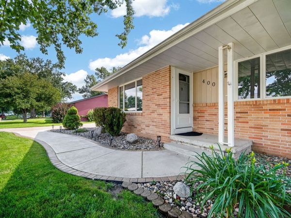 400 S P Street, Indianola, IA 50125