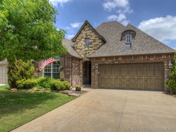 13227 S 68th Avenue E, Bixby, OK 74008