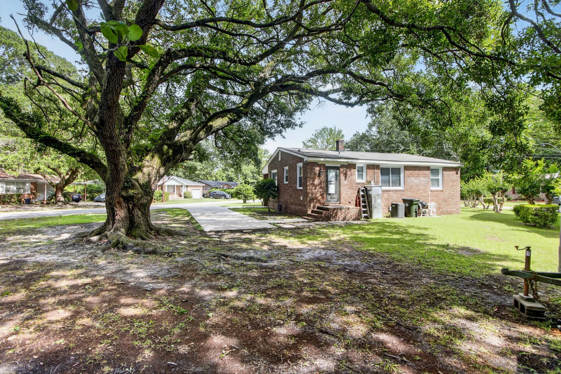 757 Longfellow Road Photo 30