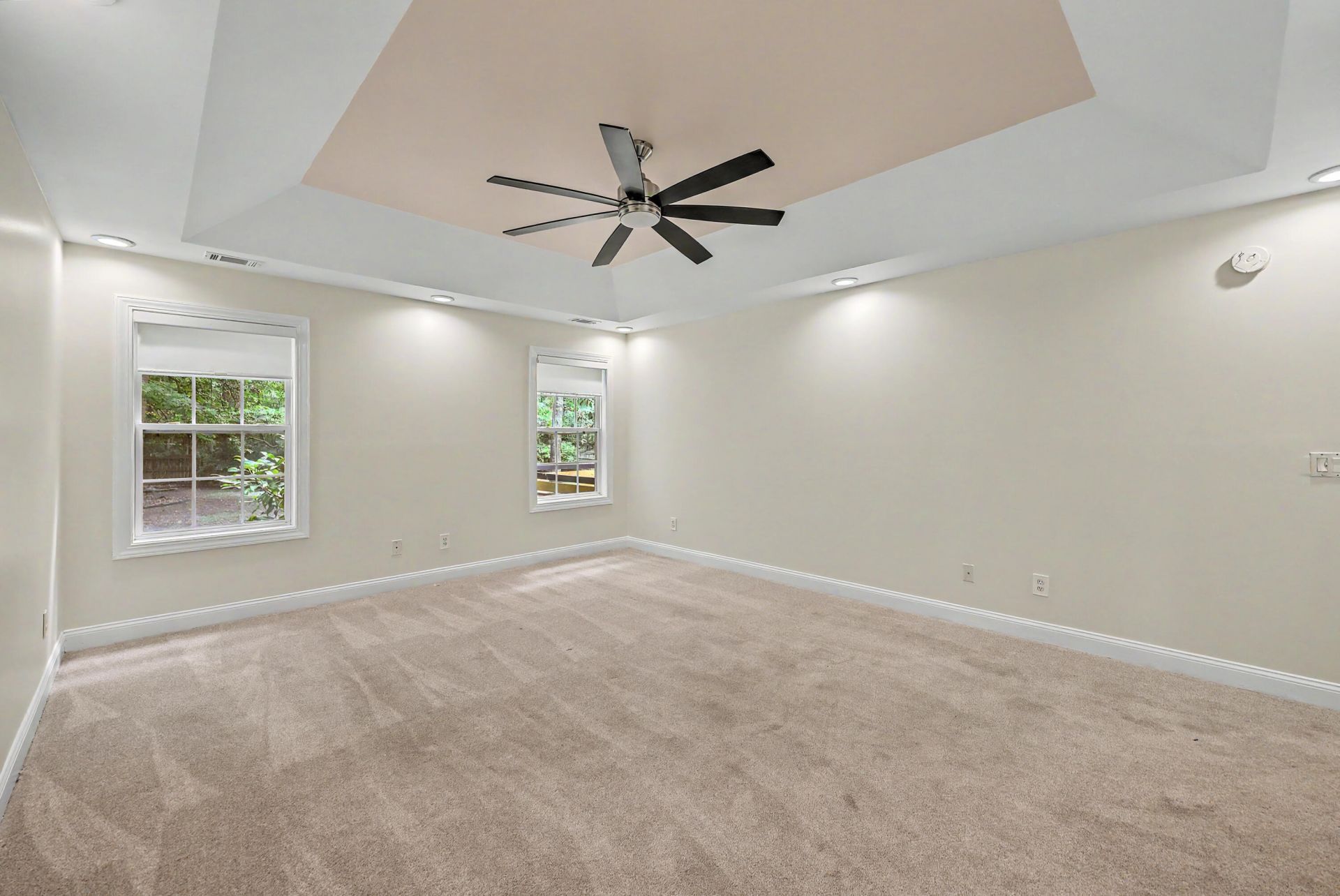 8708 Alexandria Drive Photo 32
