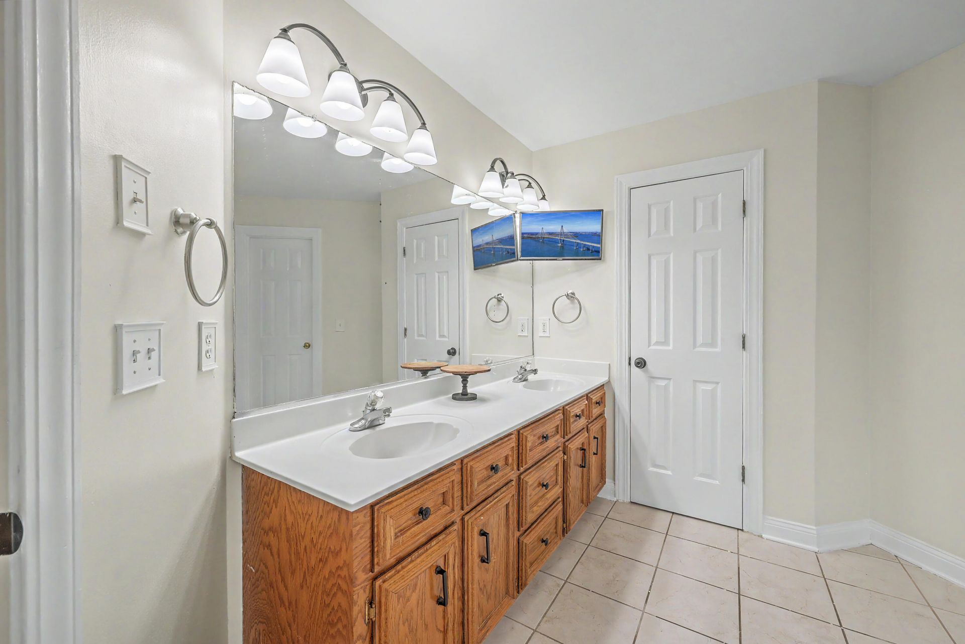 8708 Alexandria Drive Photo 38