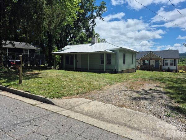 8 White Avenue, Asheville, NC 28803