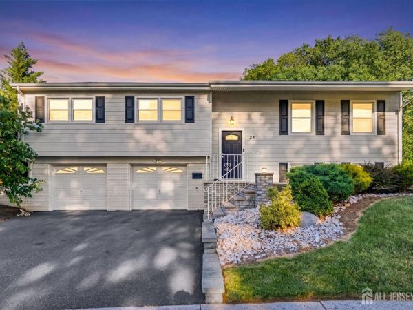 24 Wilk Road, Edison, NJ 08837