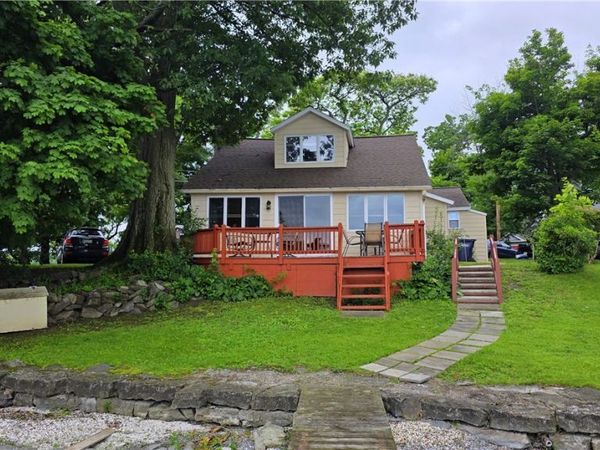 809 Farleys Point Road, Union Springs, NY 13160