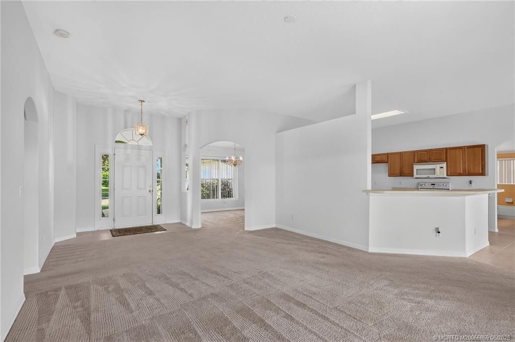 8253 Sandpine Circle, Port Saint Lucie, FL 34952 Photo