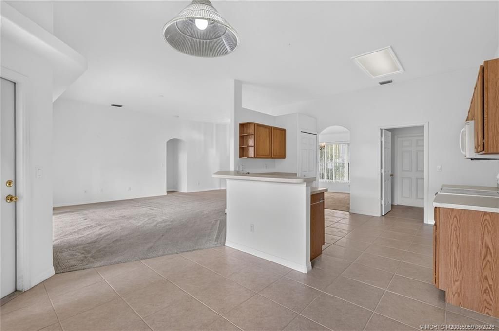 8253 Sandpine Circle, Port Saint Lucie, FL 34952 Photo