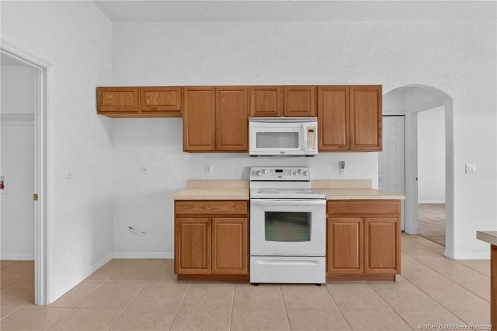 8253 Sandpine Circle, Port Saint Lucie, FL 34952 Photo