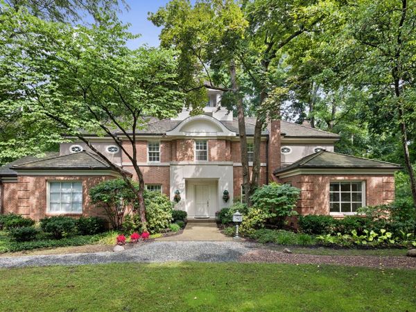 427 N Sheridan Road, Lake Forest, IL 60045