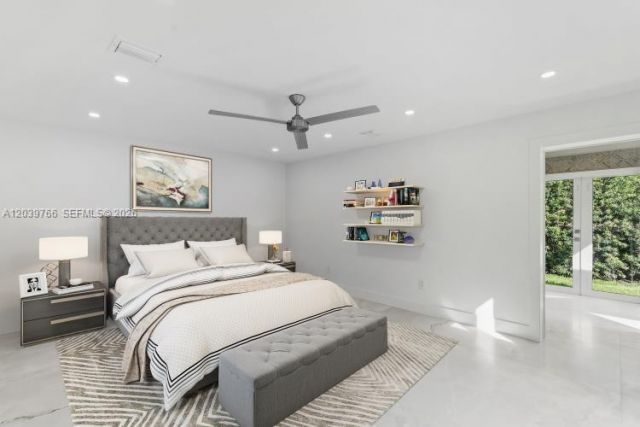 291 E Shore Dr E, Miami, FL 33133 Photo