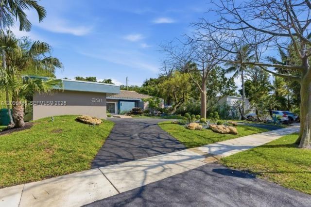 291 E Shore Dr E, Miami, FL 33133 Photo