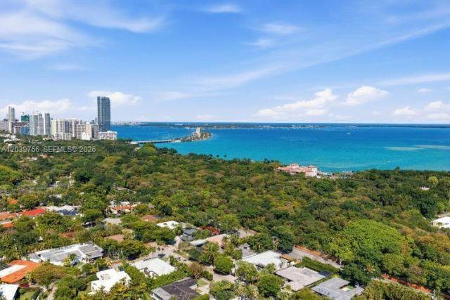 291 E Shore Dr E, Miami, FL 33133 Photo