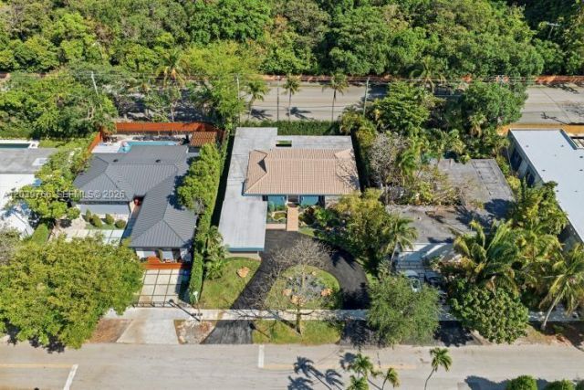 291 E Shore Dr E, Miami, FL 33133 Photo