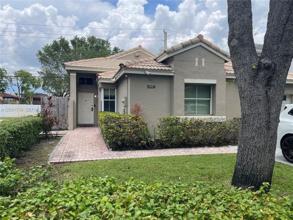11491 SW 72nd Ter , Miami, FL 33173