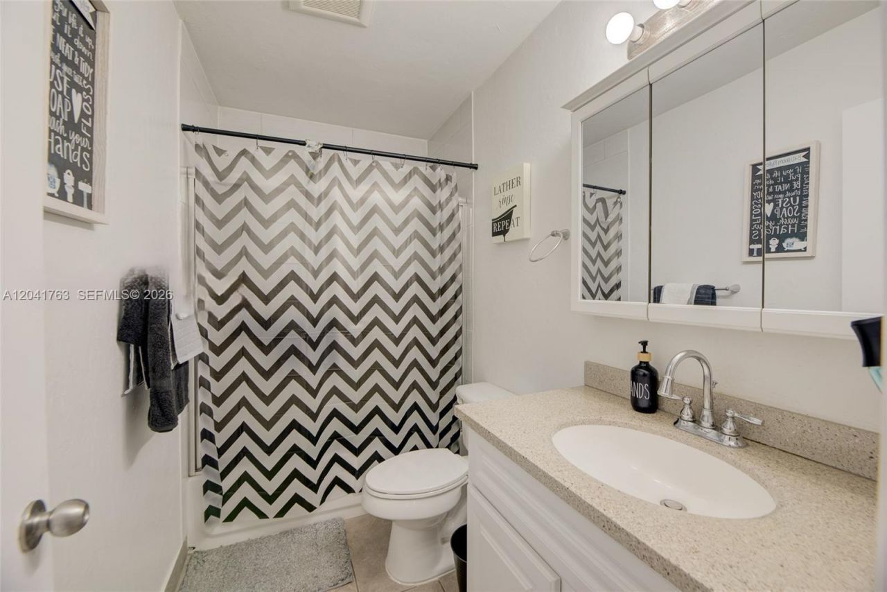 6553 NW 99th Ave, Unit A20, Tamarac, FL 33321 Photo