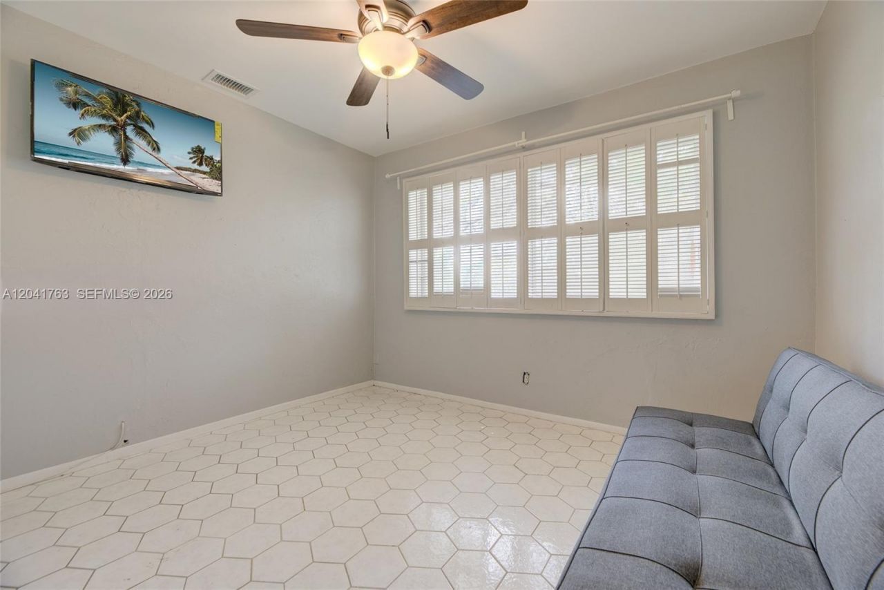 6553 NW 99th Ave, Unit A20, Tamarac, FL 33321 Photo