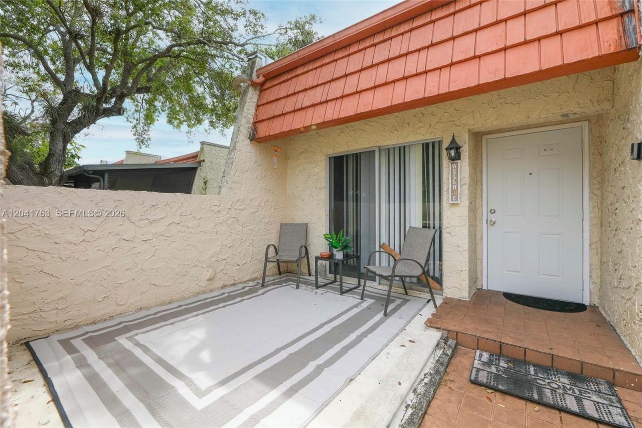6553 NW 99th Ave, Unit A20, Tamarac, FL 33321 Photo