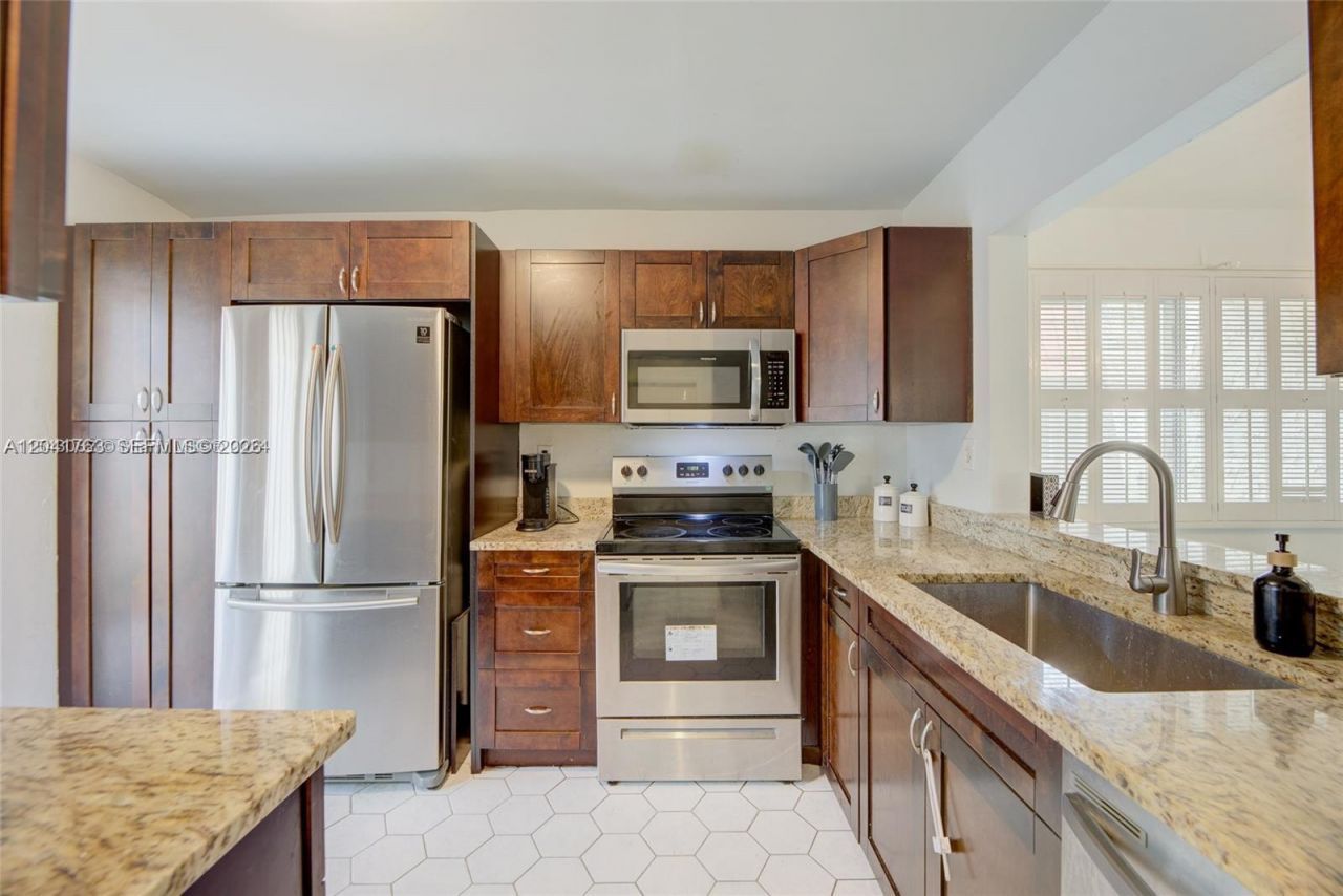 6553 NW 99th Ave, Unit A20, Tamarac, FL 33321 Photo