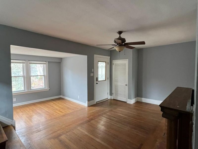 451 Lloyd Place, Cincinnati, OH 45243 Photo 2