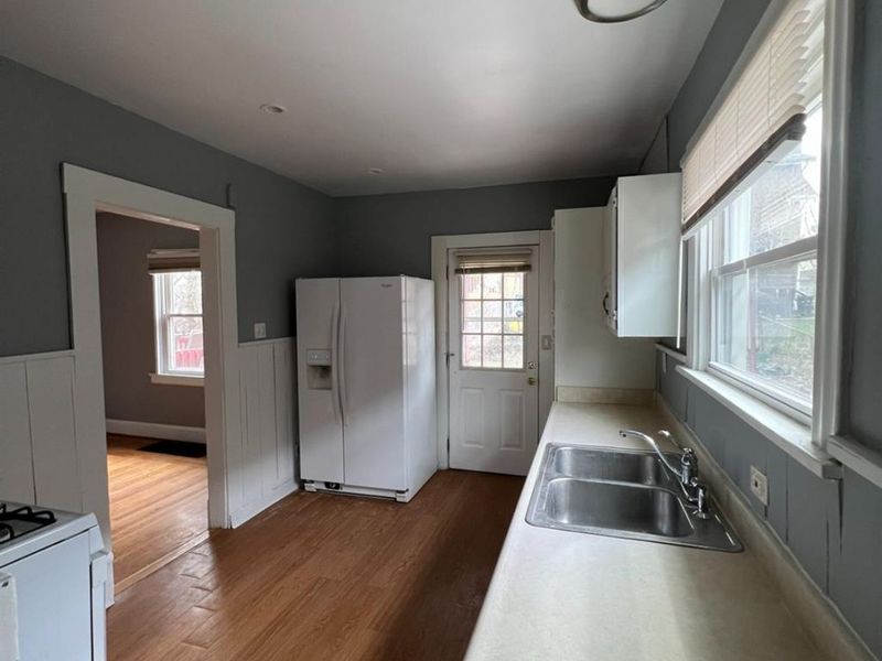 451 Lloyd Place, Cincinnati, OH 45243 Photo 3