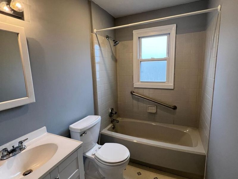 451 Lloyd Place, Cincinnati, OH 45243 Photo 9