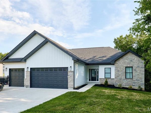 10253 Hawthorn Road , Foristell, MO 63348