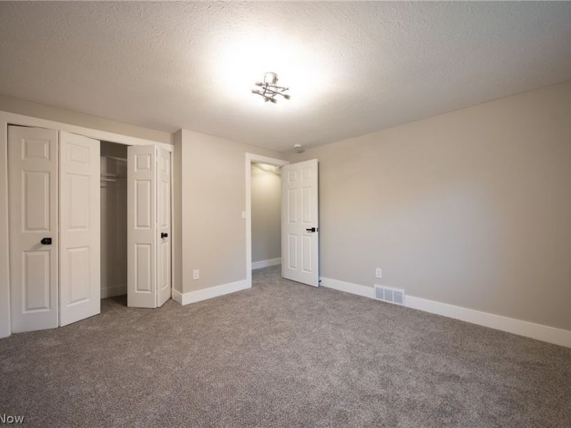 399 Ridgewood Drive, Eastlake, OH 44095 Photo 32