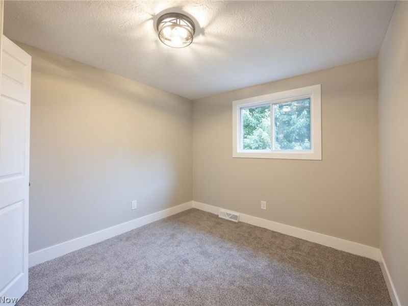 399 Ridgewood Drive, Eastlake, OH 44095 Photo 33