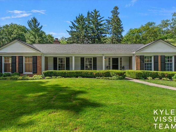 2089 Robinson Road SE, Grand Rapids, MI 49506