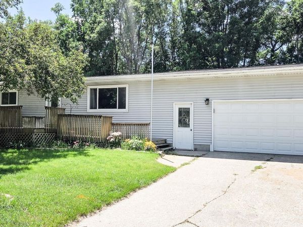 207 Maple Avenue, Webster City, IA 50595
