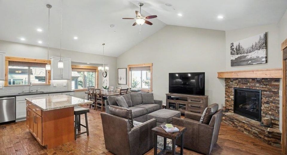 12903 Northwoods Boulevard, Truckee, CA 96161 Photo