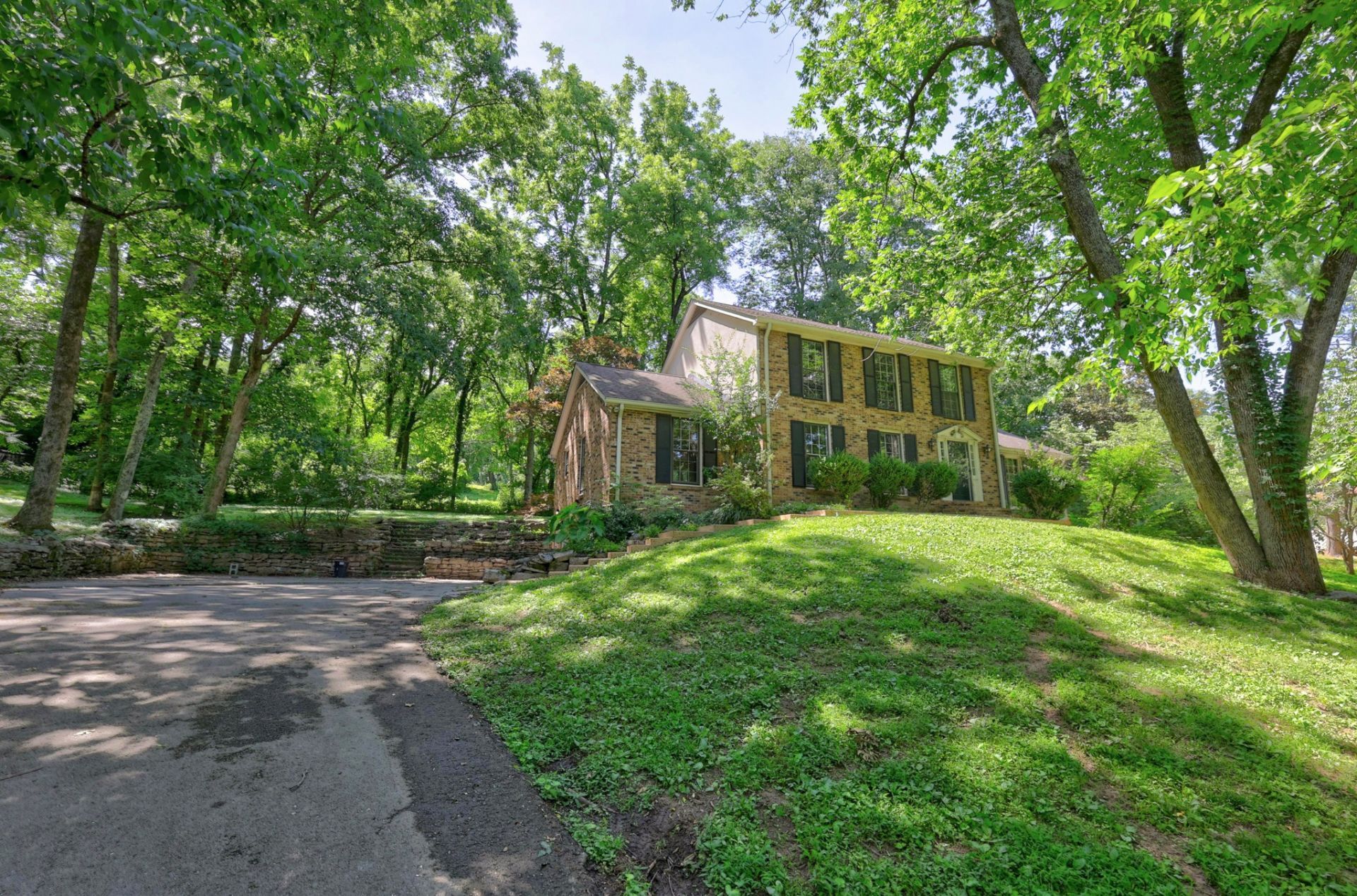 1011 Stuart Ln, Brentwood, TN 37027 Main Photo