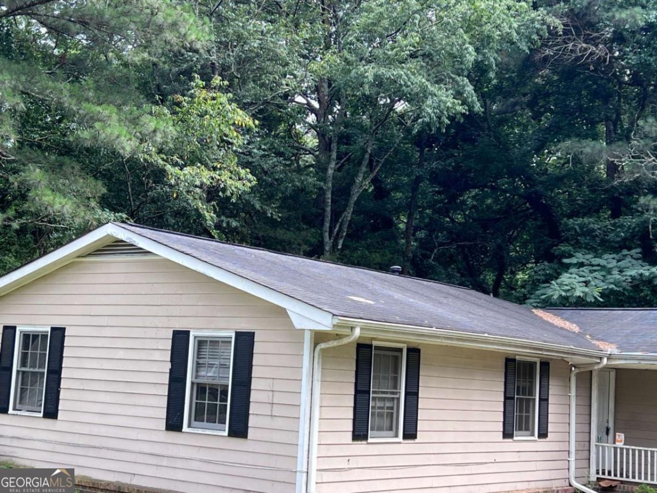 759 Freeman Drive Nw, Lilburn, GA 30047 Main Photo
