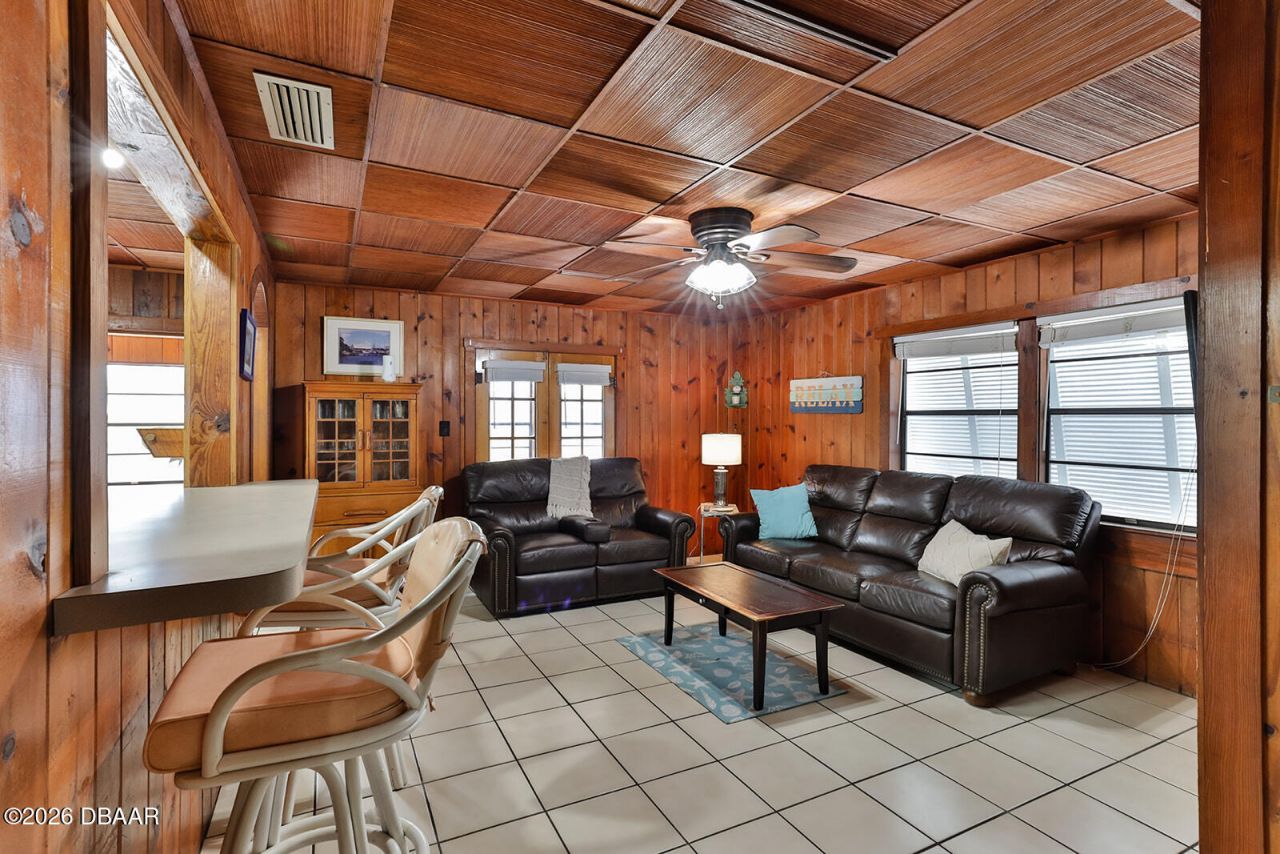 314 Due East Street, New Smyrna Beach, FL 32169 Photo
