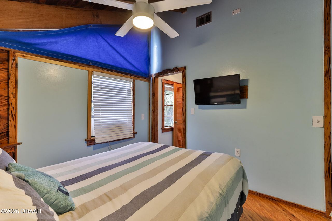 314 Due East Street, New Smyrna Beach, FL 32169 Photo